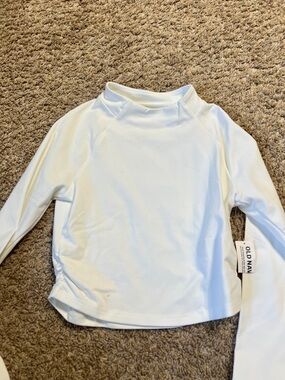 Old navy turtle neck kids (active)